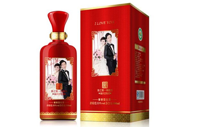 太阳成集团tyc7111cc告诉你什么是酒盒UV打印机？