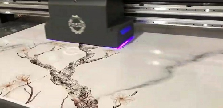 太阳成集团tyc7111ccUV打印机 太阳成集团tyc7111ccUV打印机